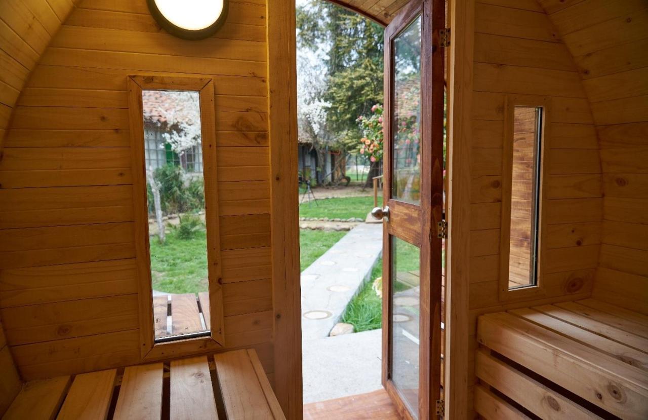 La Casa De Adobe Natural Y Mas Бульнес Экстерьер фото